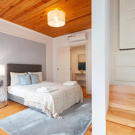 Flh Sao Bento With Balcony * Lisboa