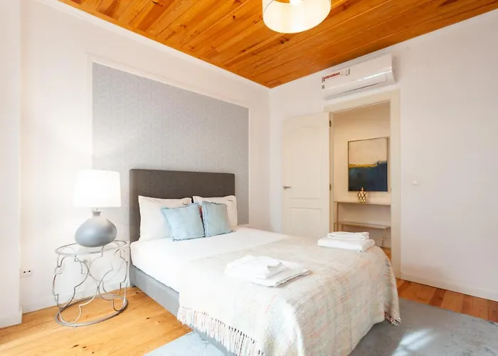 Flh Sao Bento With Balcony 아파트